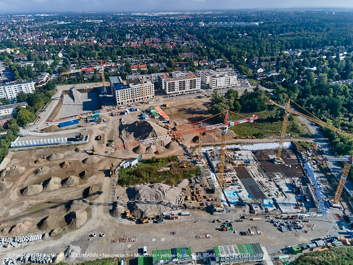19.09.2021 - Aktuelle Luftbilder aus dem Alexisquartier und Pandion Verde in Neuperlach in München